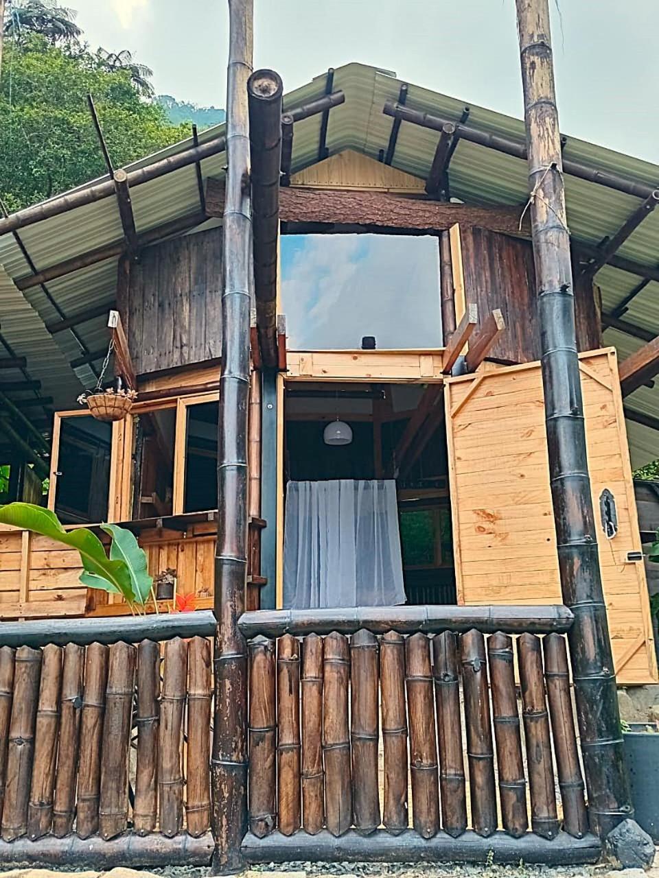 ホテル Casa Yantra La Lola Pance エクステリア 写真