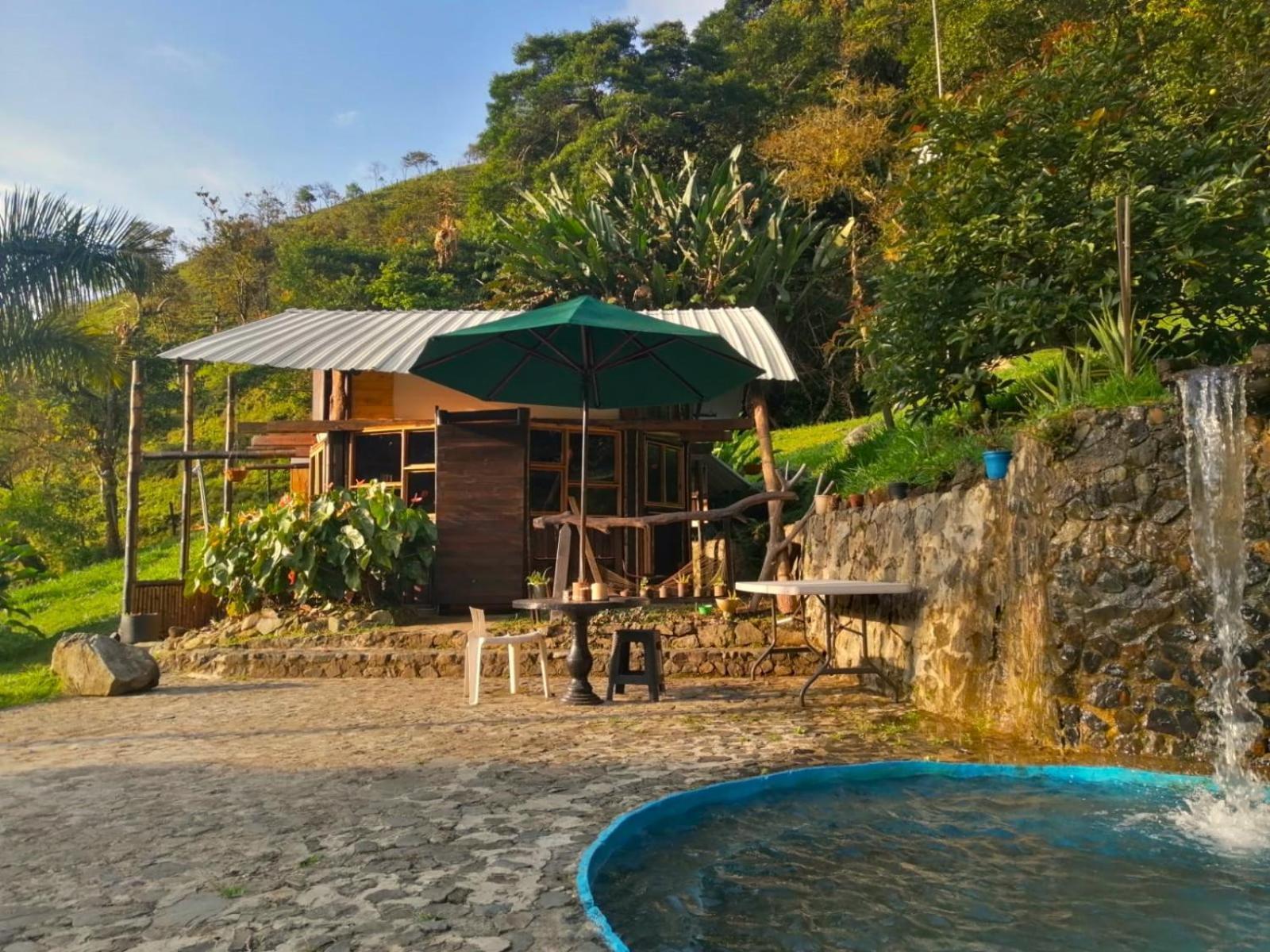 ホテル Casa Yantra La Lola Pance エクステリア 写真
